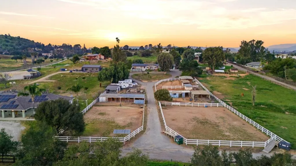 https://cdn.realtyfeed.com/cdn/127/306642895/101ca803d48259d80424cb6aa0399aa0.webp
