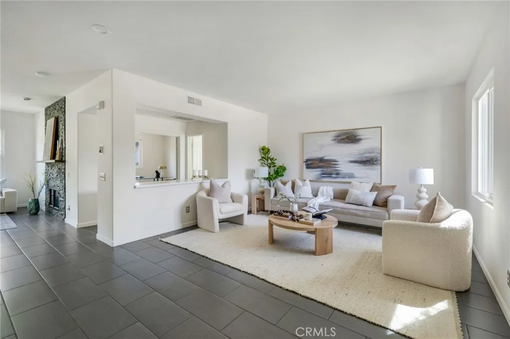 https://cdn.realtyfeed.com/cdn/127/306642962/5581f0c9c2368b004280f1f4992b6601.webp