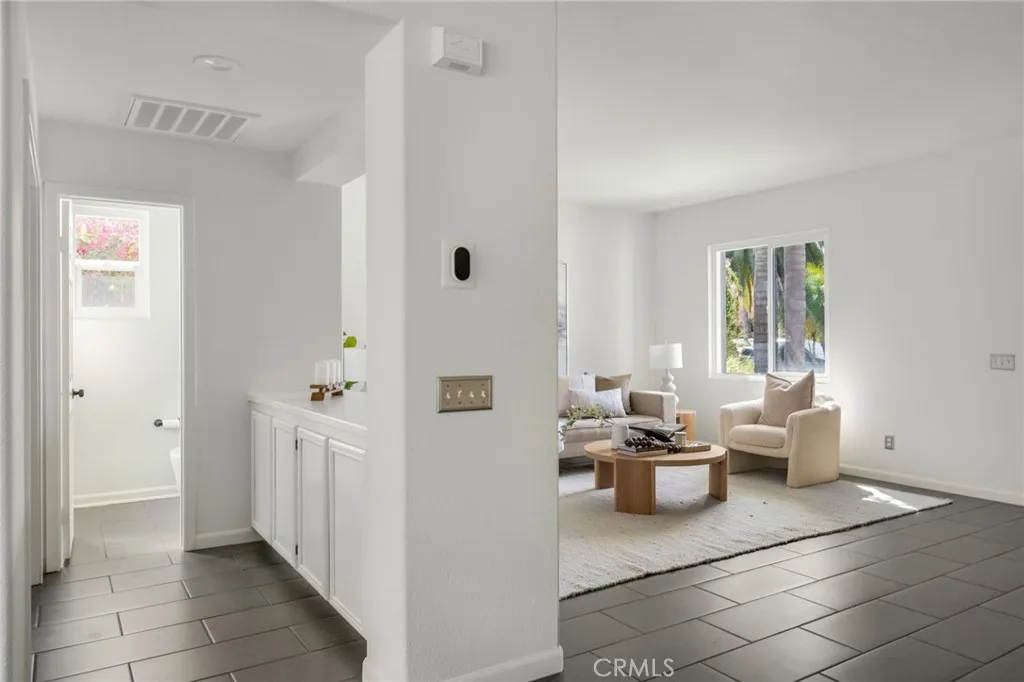 https://cdn.realtyfeed.com/cdn/127/306642962/6898115b3da3a9532158ef6b5cbfd428.webp