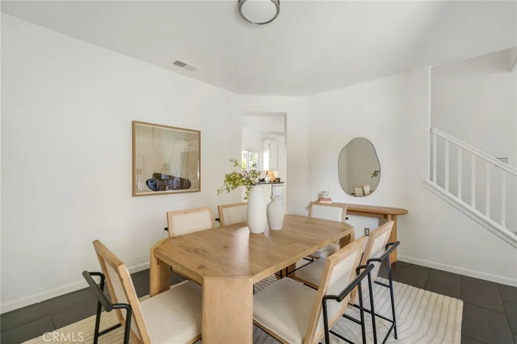 https://cdn.realtyfeed.com/cdn/127/306642962/6ec7245ff75acdab6da27fbad0459630.webp