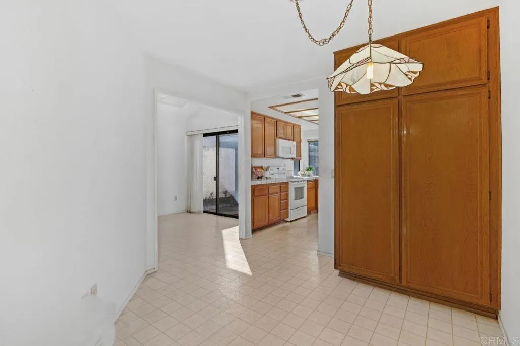 https://cdn.realtyfeed.com/cdn/127/306642972/26d6c0668de17e34ecc858761afc6b05.webp