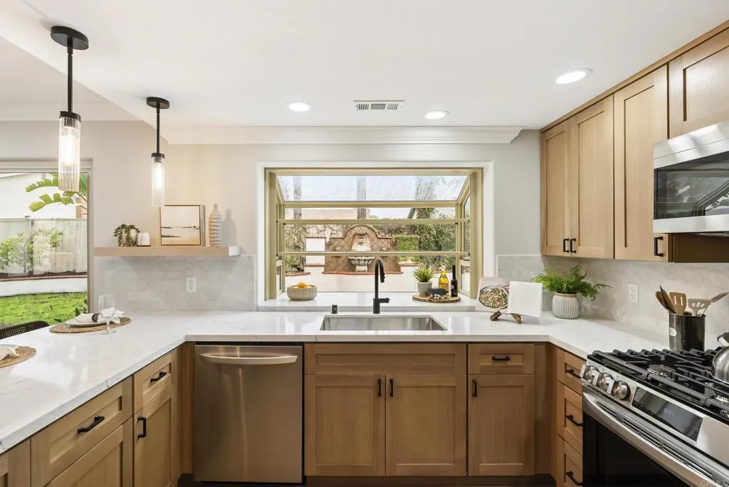 https://cdn.realtyfeed.com/cdn/127/306642981/5d9c921478a999e28e729426f3958698.webp