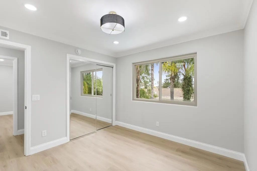 https://cdn.realtyfeed.com/cdn/127/306642981/ee204ad1df394081fe1707963e7af5e6.webp