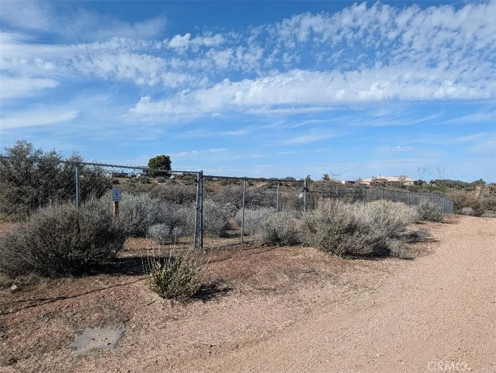 21 Atsina, Phelan, CA 92371 - Photo 3 of 11, Phelan, CA