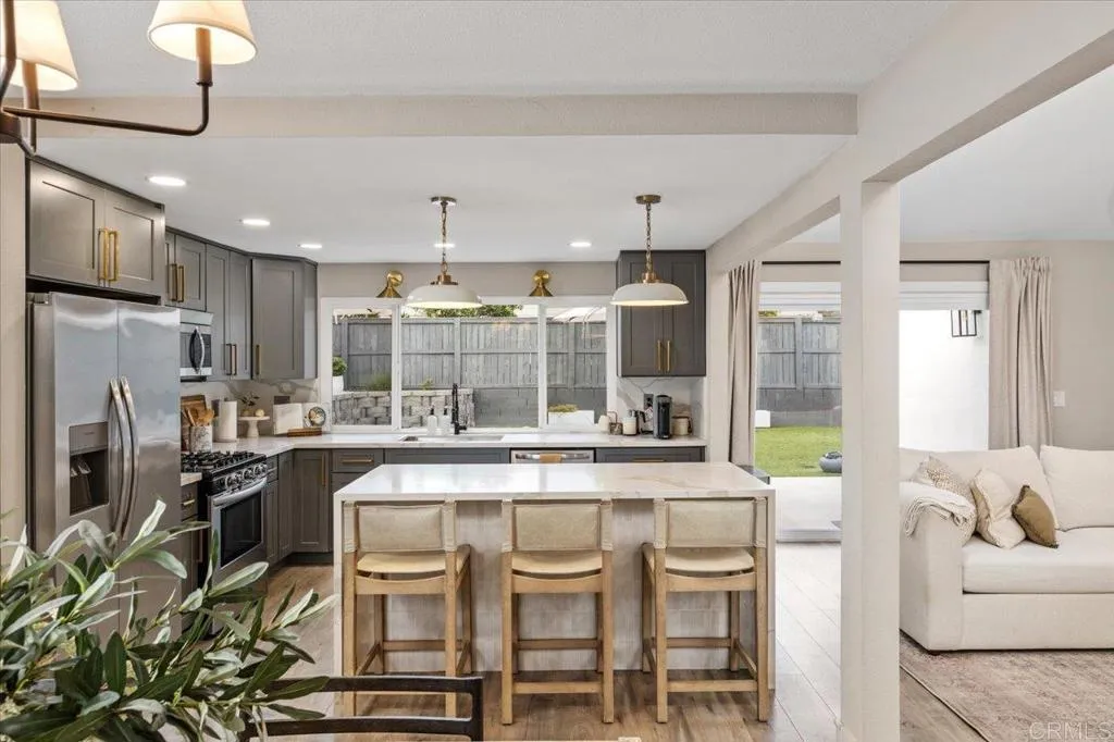 https://cdn.realtyfeed.com/cdn/127/306643011/a4432fdd4d5bc83fc5a4e428d5272dd4.webp