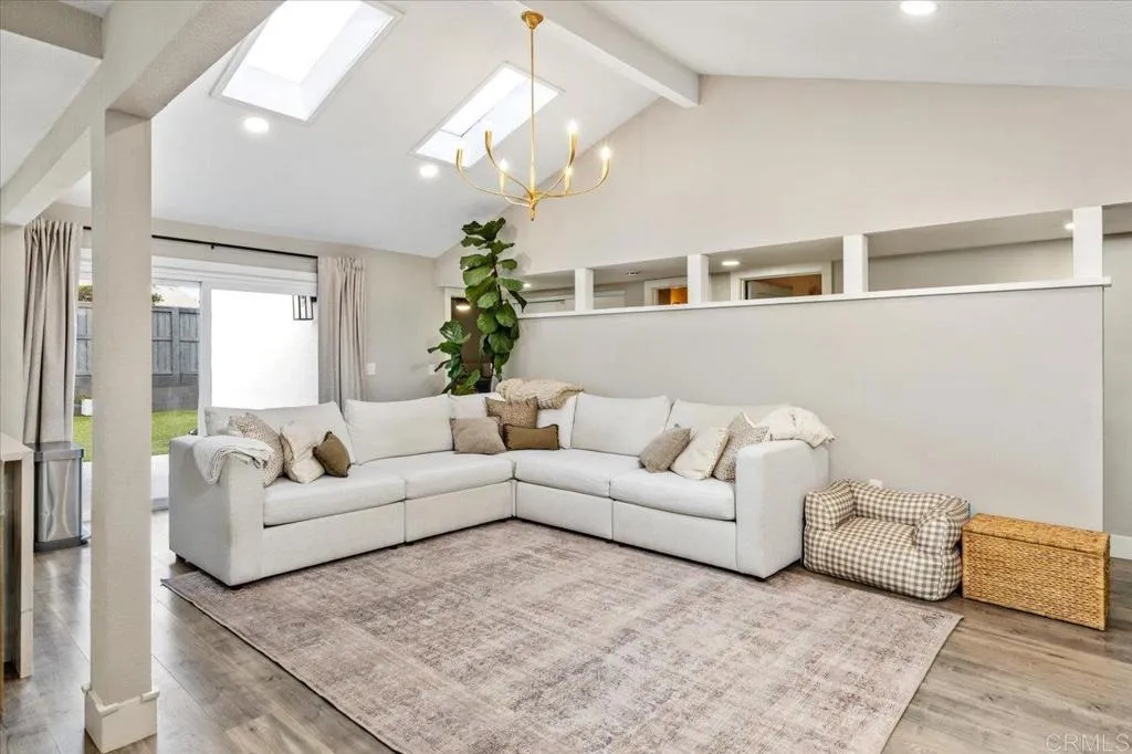 https://cdn.realtyfeed.com/cdn/127/306643011/c9d779d74bb92360bd43c02be5ec74ca.webp