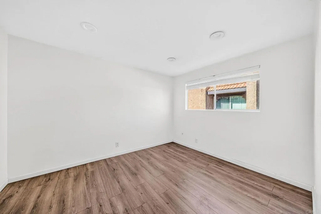 https://cdn.realtyfeed.com/cdn/127/306643032/baf04c4ed130e3268049a49ae34388db.webp