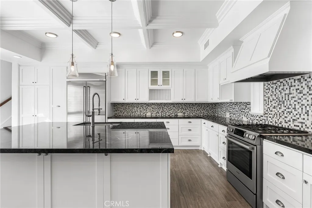 357 13th, Seal Beach, CA 90740 - Photo 5 of 25, Seal Beach, CA