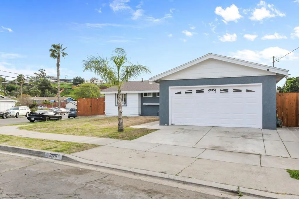 https://cdn.realtyfeed.com/cdn/127/306643218/10cd1aa1523c801a5c72c8f73a545c18.webp