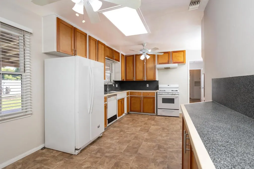 https://cdn.realtyfeed.com/cdn/127/306643262/0b3076a9f2b640a02b9116245788446a.webp