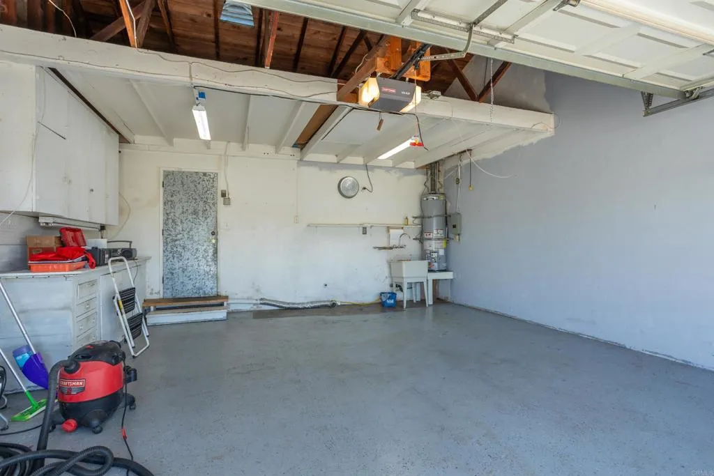 https://cdn.realtyfeed.com/cdn/127/306643262/5bf07f5da9a724292a82750364d93c30.webp