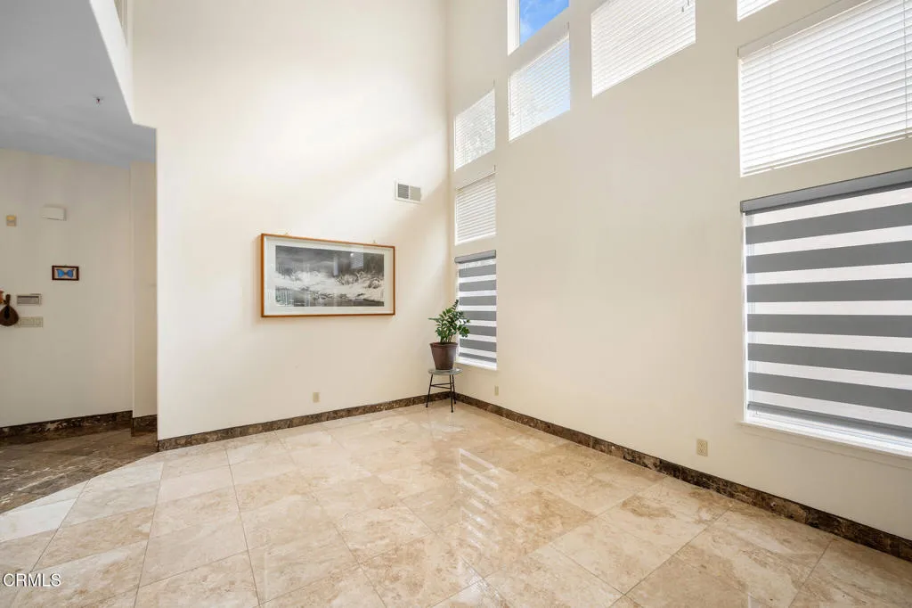 925 Calle La Primavera, Glendale, CA 91208 - Photo 5 of 42, Glendale, CA
