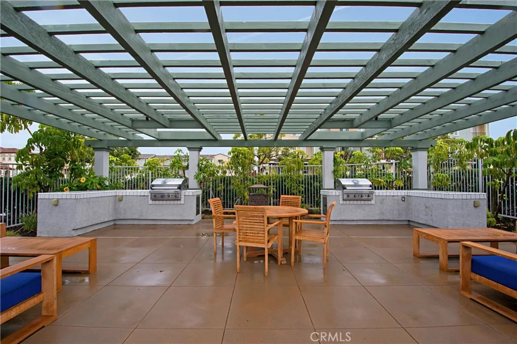 https://cdn.realtyfeed.com/cdn/127/306643364/cc4990cf8df350e679ec5ea515392a5e.webp