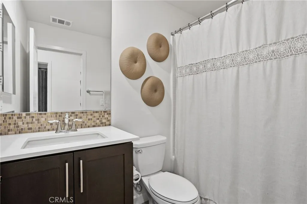 https://cdn.realtyfeed.com/cdn/127/306643364/f16c96867d7bdffd85bad5c0c59d5155.webp