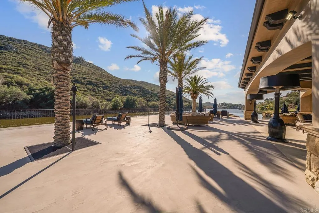 https://cdn.realtyfeed.com/cdn/127/306643495/1c2a7d25eb16500dfdf399abb5aee2f3.webp