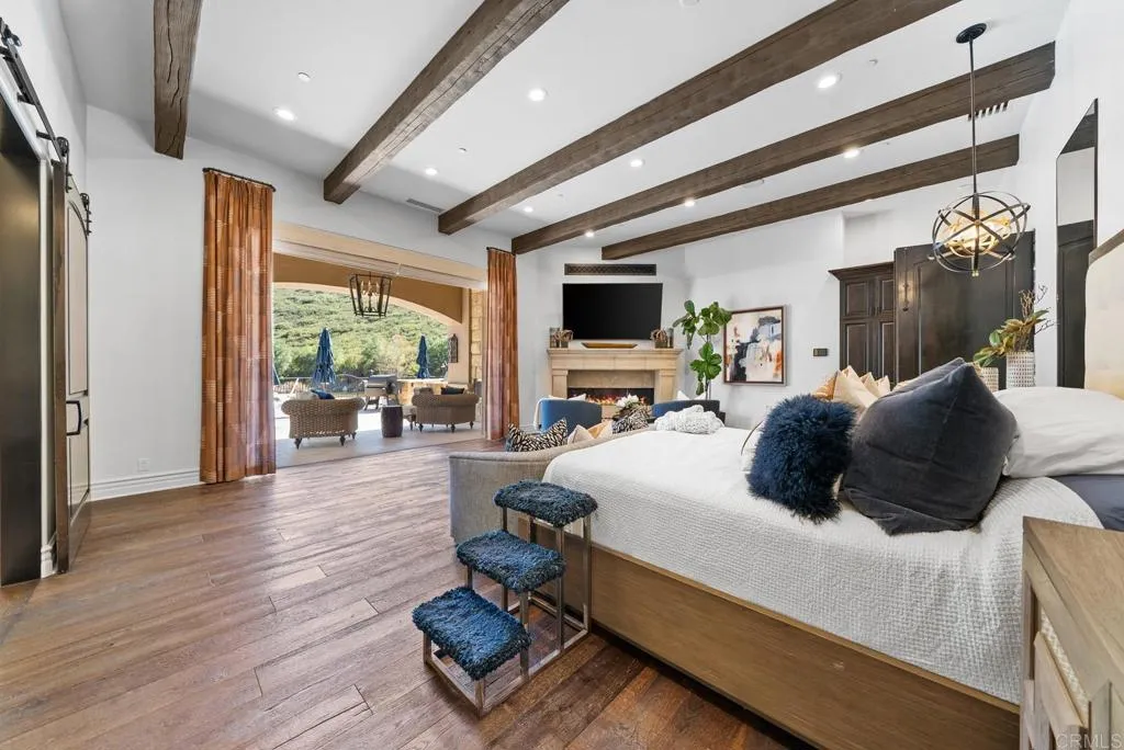 https://cdn.realtyfeed.com/cdn/127/306643495/8b2c819a3bd1695c746e229163a21416.webp