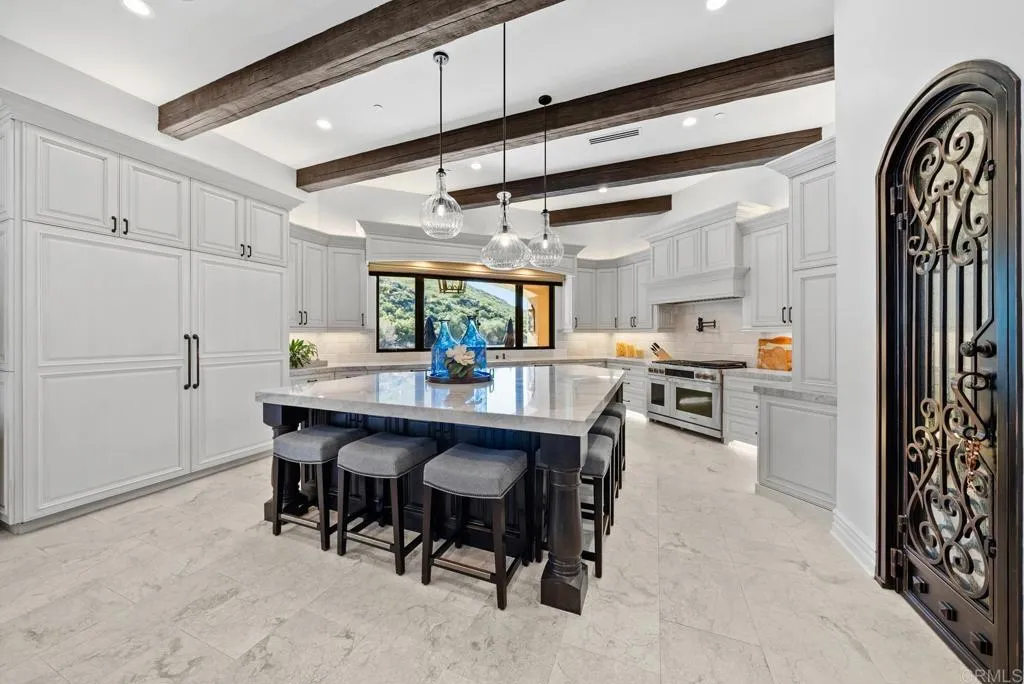 https://cdn.realtyfeed.com/cdn/127/306643495/972dd999d6b3f8080db0ff3f3c2ef3f7.webp