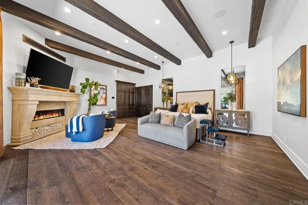 https://cdn.realtyfeed.com/cdn/127/306643495/cda73cfac184c090ddb697887637e8c6.webp