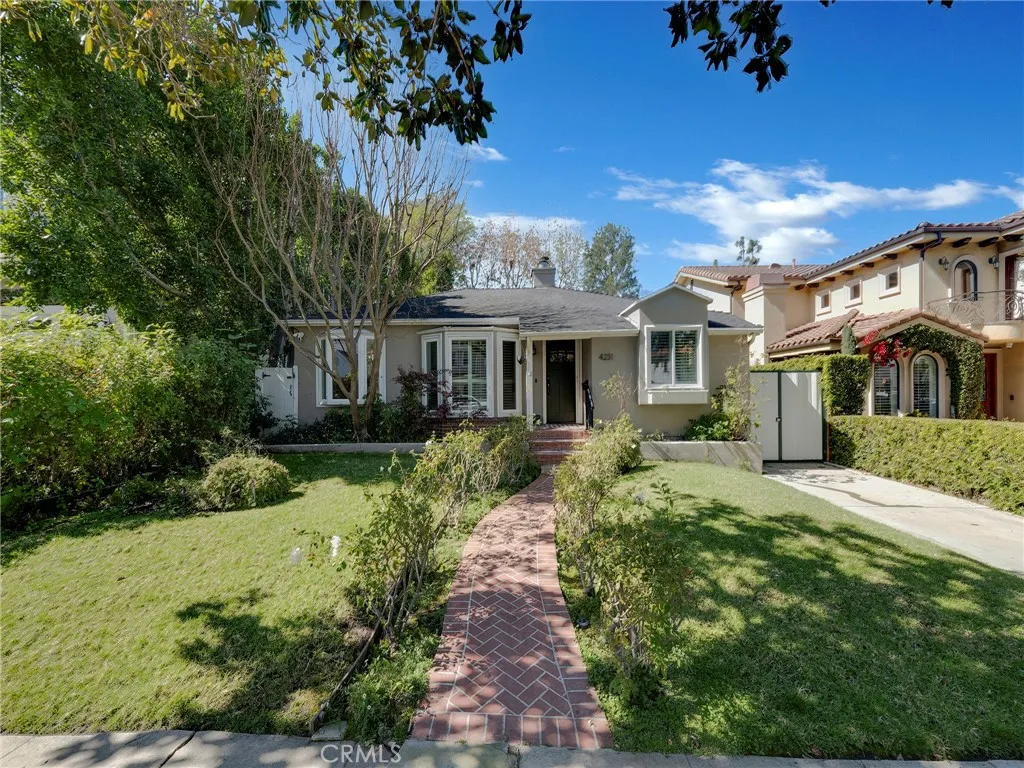 Sherman Oaks, CA 91423