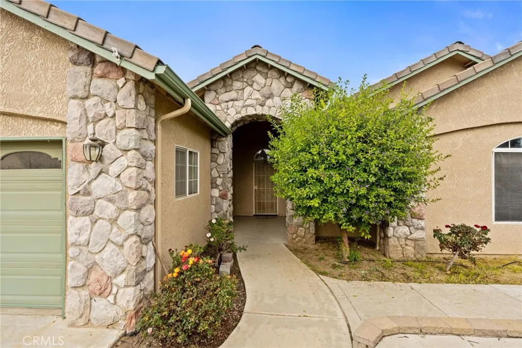 2500 W Perez, Visalia, CA 93291 - Photo 3 of 31, Visalia, CA