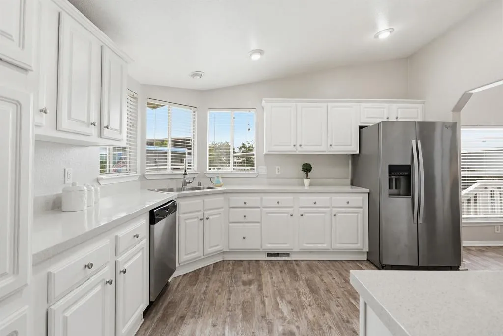 https://cdn.realtyfeed.com/cdn/127/306643586/0a02040a1b61570d79e037570a5f8150.webp