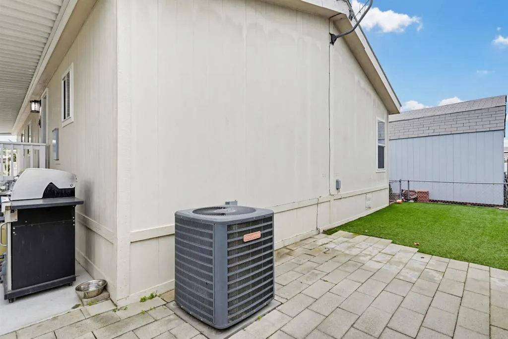 https://cdn.realtyfeed.com/cdn/127/306643586/ce71968009190c491b813953007cf9d2.webp