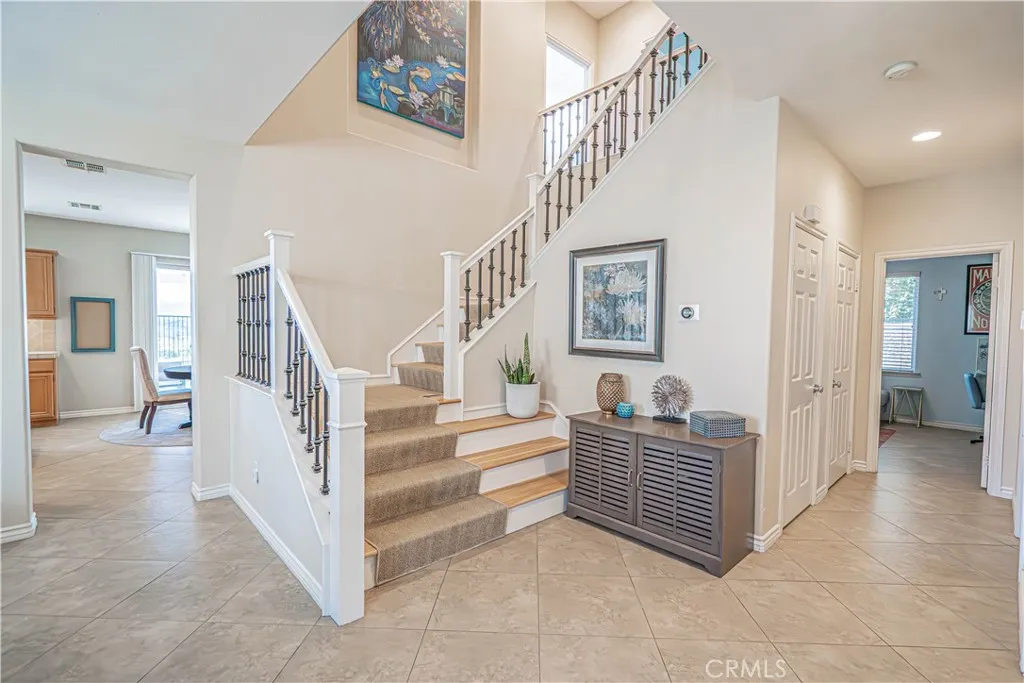 Castaic, CA 91384