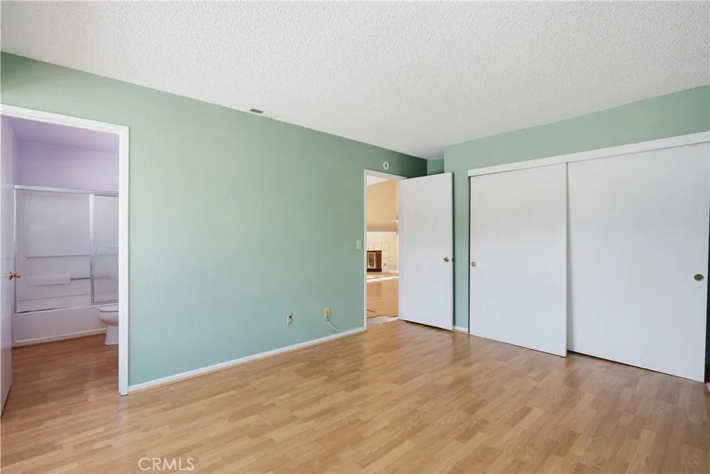 https://cdn.realtyfeed.com/cdn/127/306643737/42b2801b1c17c136f801ee206ffc5d10.webp