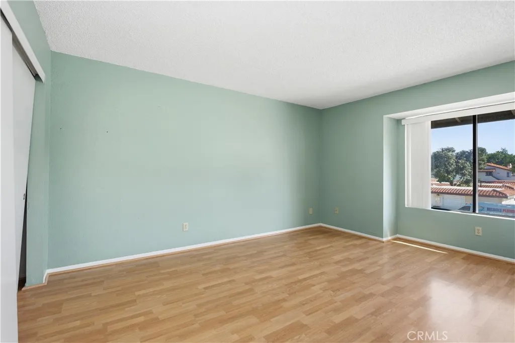 https://cdn.realtyfeed.com/cdn/127/306643737/948b0b749ad6b9146017d2b71daf944b.webp