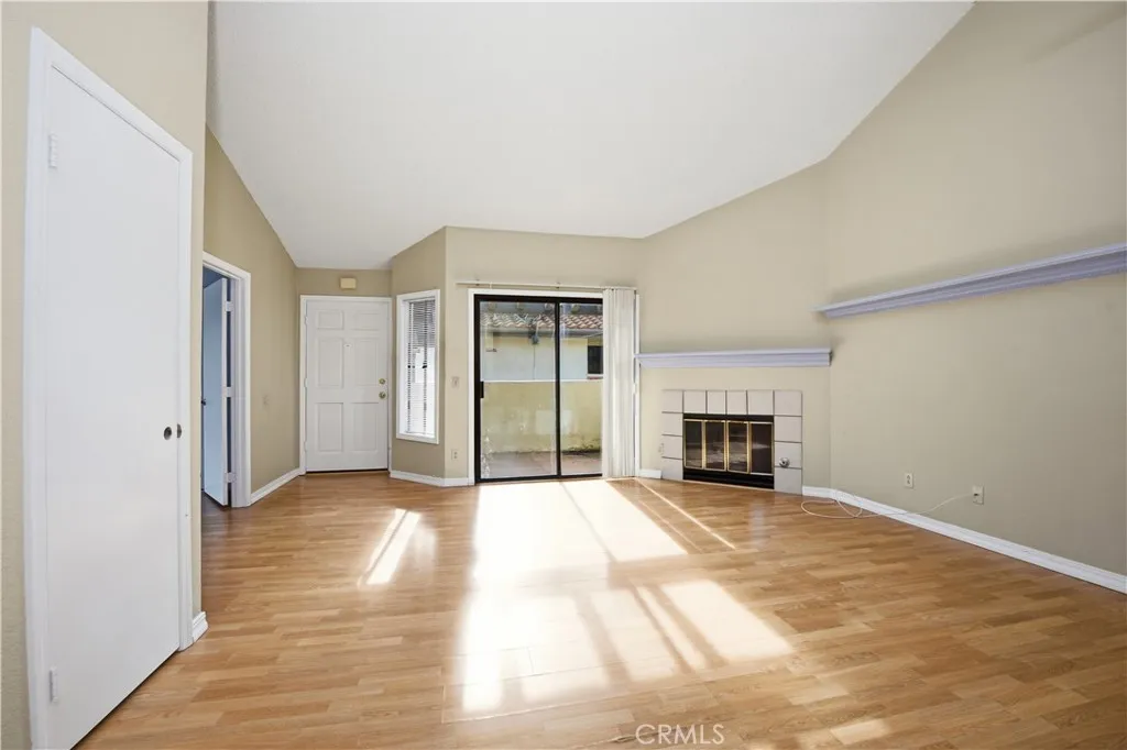 https://cdn.realtyfeed.com/cdn/127/306643737/dbae6820c559ca8f6ebd2c21d6c2d8cd.webp