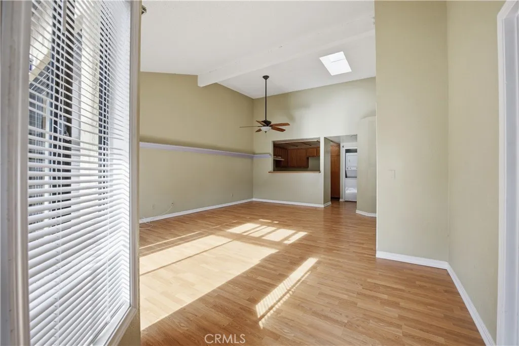 https://cdn.realtyfeed.com/cdn/127/306643737/e12c2d358555559cf036d676cf3586d0.webp