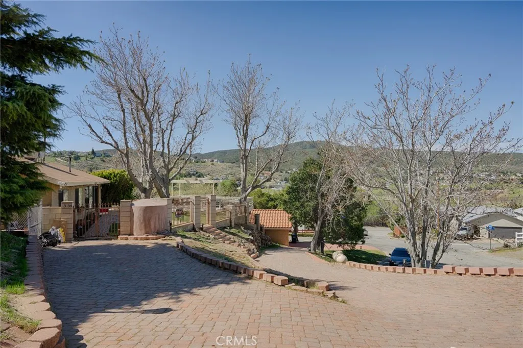 43134 Peek A Boo Road, Lake Hughes, CA 93532 - Photo 5 of 38, Lake Hughes, CA