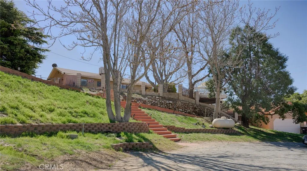 43134 Peek A Boo Road, Lake Hughes, CA 93532
