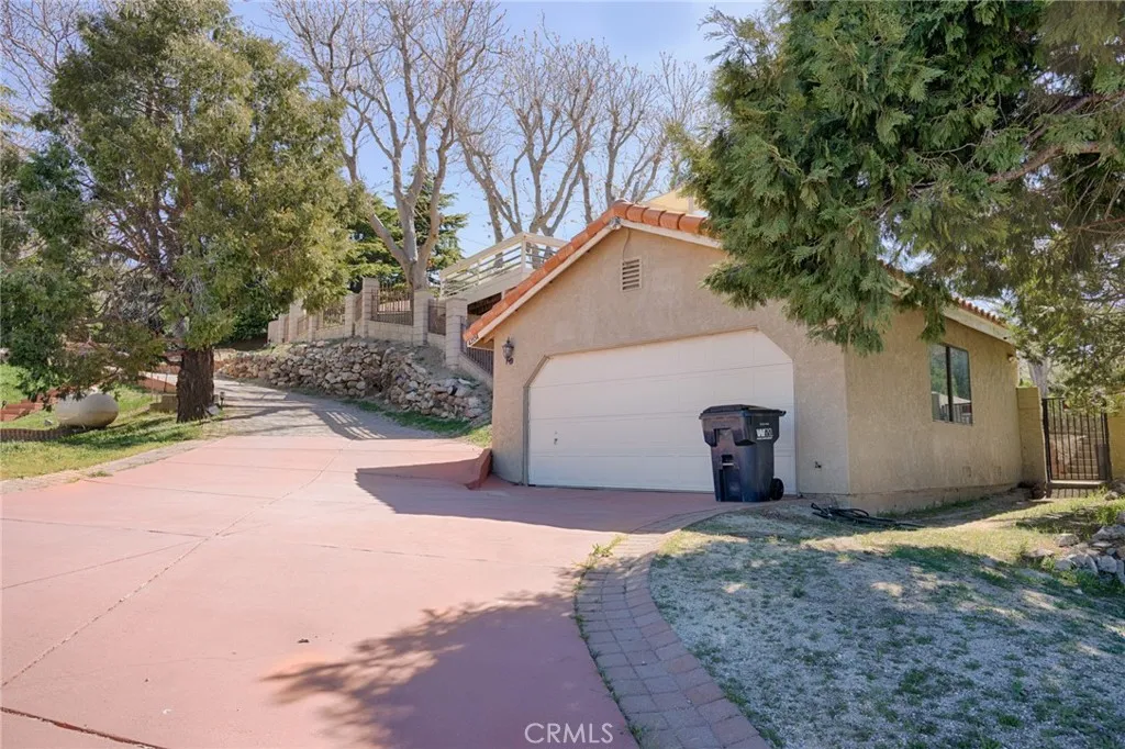 43134 Peek A Boo Road, Lake Hughes, CA 93532 - Photo 4 of 38, Lake Hughes, CA