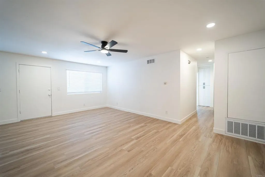 https://cdn.realtyfeed.com/cdn/127/306643834/40648022c59e84e7455e317f8f5e7162.webp