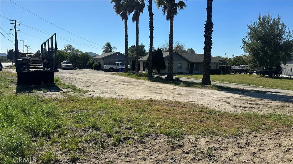 19083 Santa Ana
