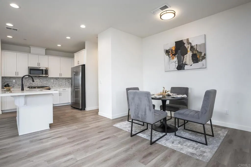 https://cdn.realtyfeed.com/cdn/127/306643899/72e0a9a16d87cb6b1109936e076288c0.webp