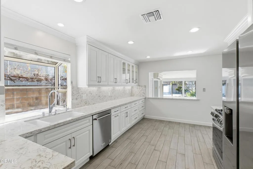 18600 Cantara Street, Los Angeles, CA 91335 - Photo 2 of 17, Los Angeles, CA