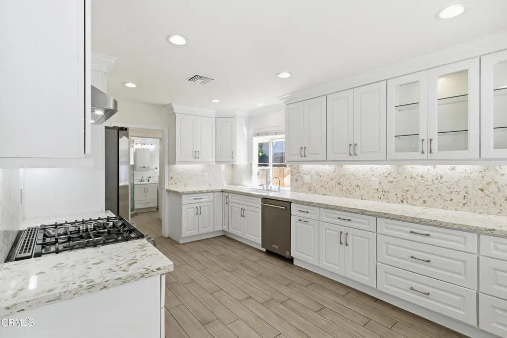 18600 Cantara Street, Los Angeles, CA 91335 - Photo 5 of 17, Los Angeles, CA