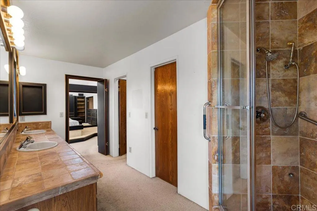 https://cdn.realtyfeed.com/cdn/127/306643952/1441a7b5284aa5030597a0672f83d94a.webp