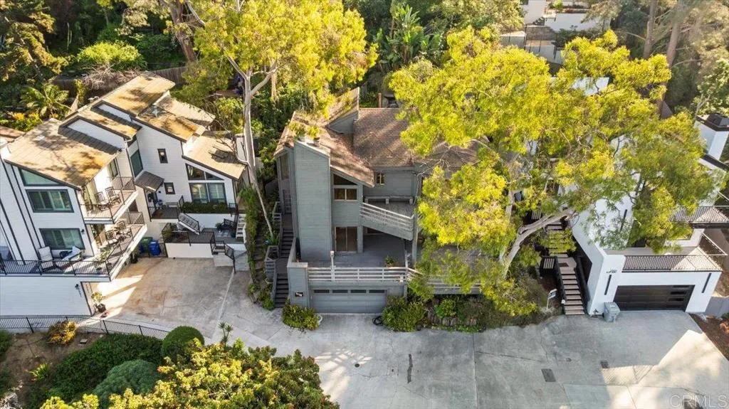 https://cdn.realtyfeed.com/cdn/127/306643952/309a52768926a0018ab909236342fbd1.webp