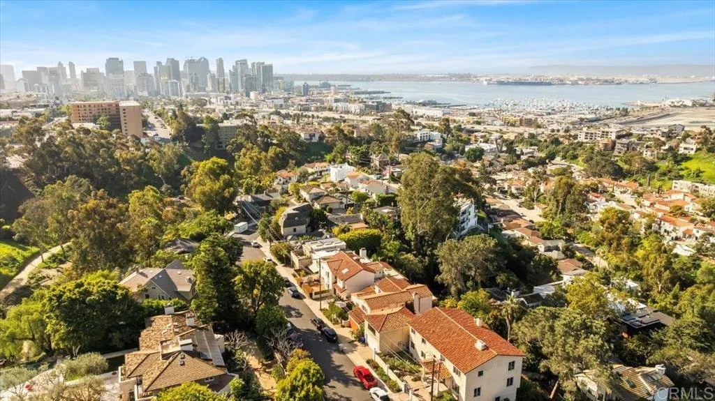 https://cdn.realtyfeed.com/cdn/127/306643952/58245b5159b62ae35a43a78133f2d80a.webp