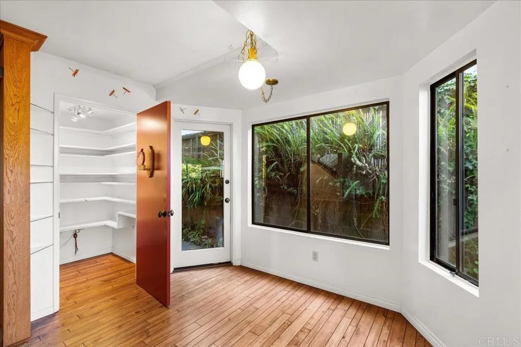 https://cdn.realtyfeed.com/cdn/127/306643952/61d015135281ab580fd9af7baf934002.webp