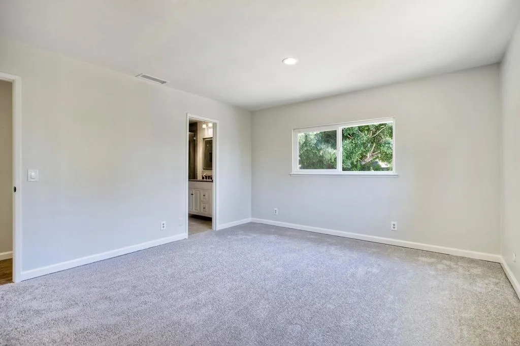 https://cdn.realtyfeed.com/cdn/127/306643997/06988619587509172a7fb3245fb62d82.webp