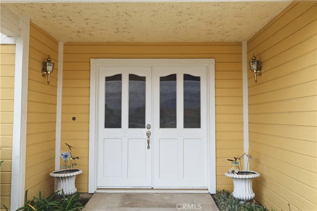 17850 Portside Ln, Victorville, CA 92395 - Photo 4 of 29, Victorville, CA