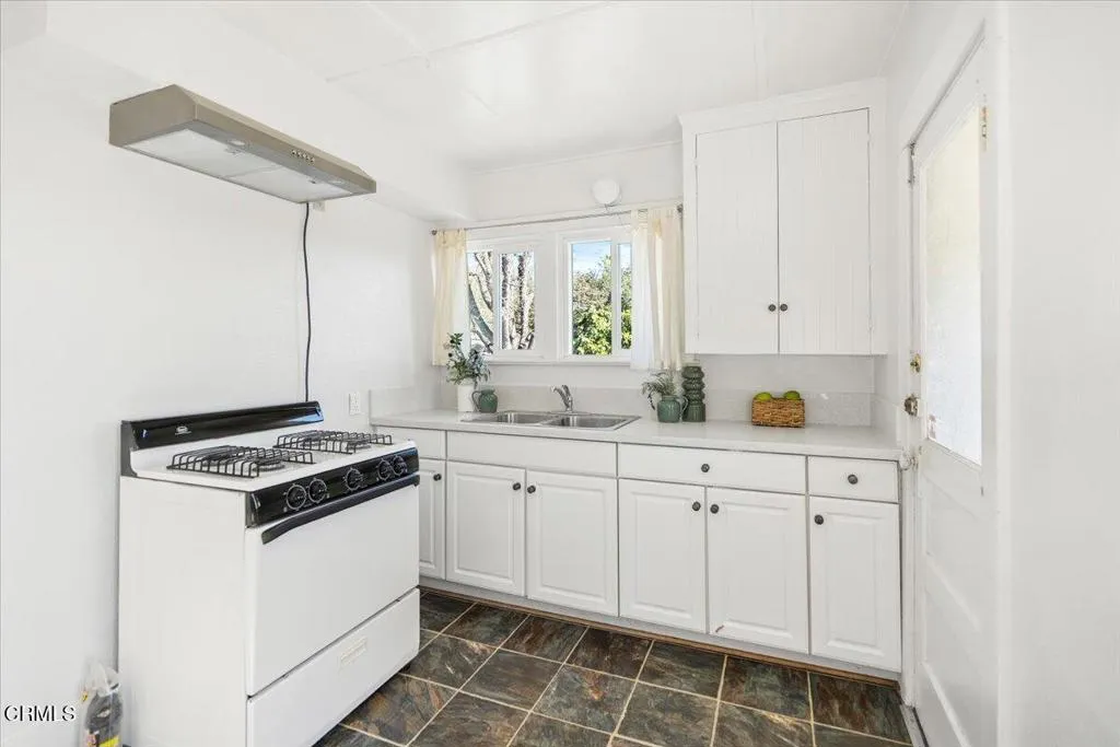 210 N Encinitas Avenue, Monrovia, CA, 91016