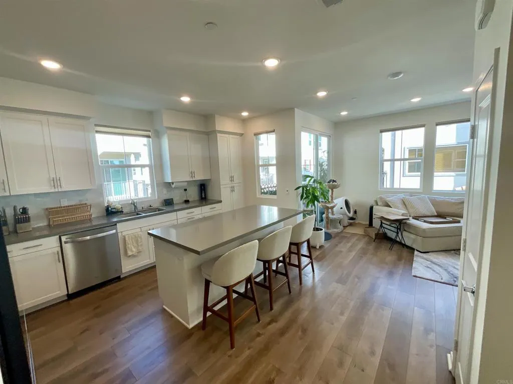 Photo #2: NDP2601462 Listing: Photo #2