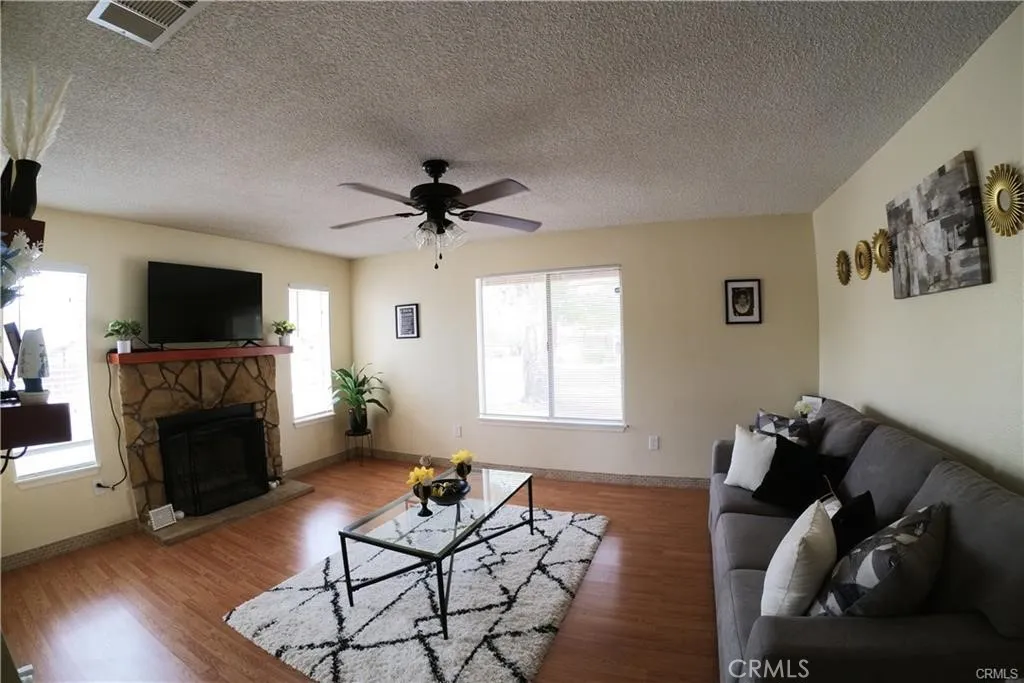 Hesperia, CA 92345