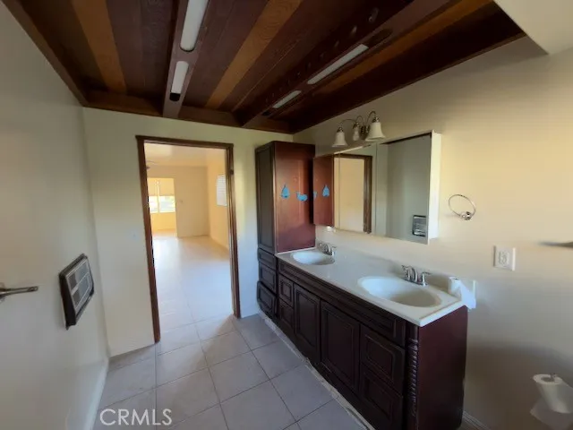 https://cdn.realtyfeed.com/cdn/127/306644202/63a002405c109b028e4b8d9105b42849.webp