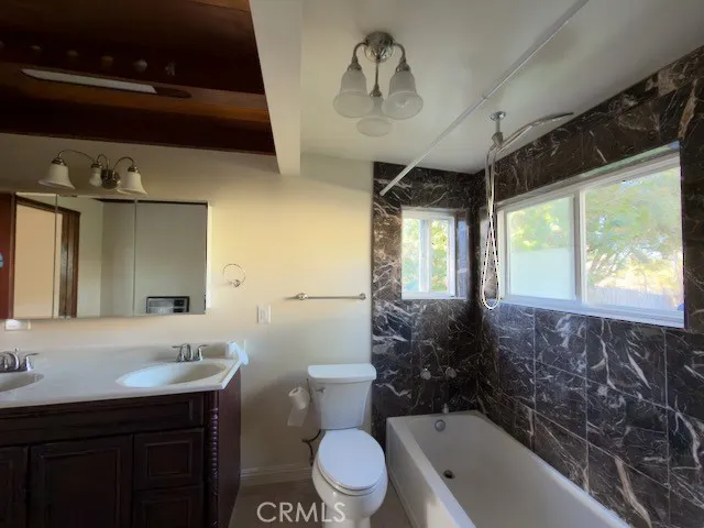https://cdn.realtyfeed.com/cdn/127/306644202/72c1f93dde6c60b6332c5c6100ccf380.webp